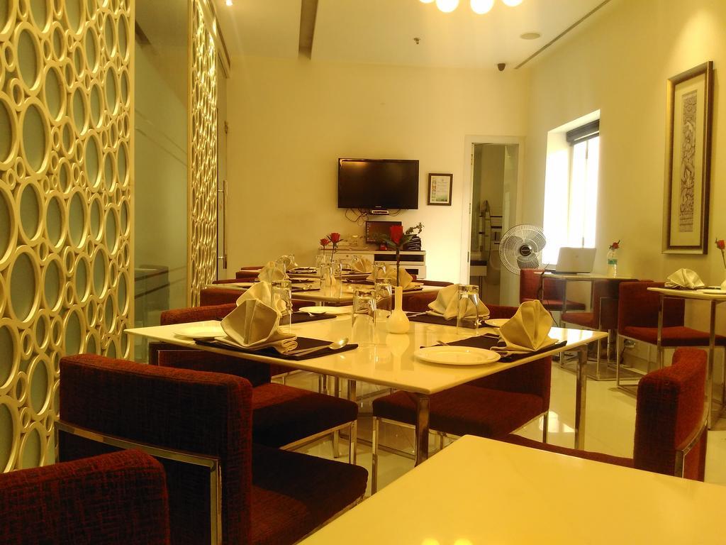 Sapphire Suite Calcutta  Esterno foto