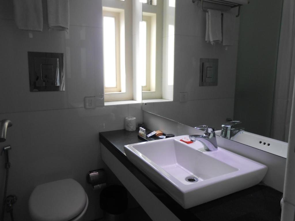 Sapphire Suite Calcutta  Camera foto