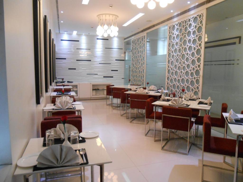 Sapphire Suite Calcutta  Esterno foto